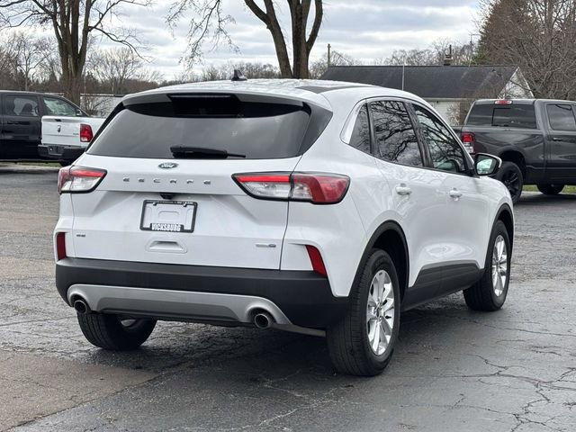 Used 2020 Ford Escape SE image 31