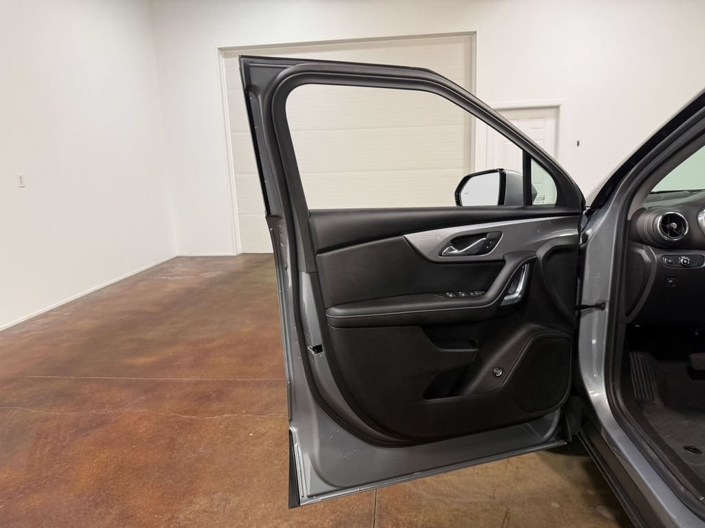 Used 2024 Chevrolet Blazer LT w/ Convenience Package FWD image 55