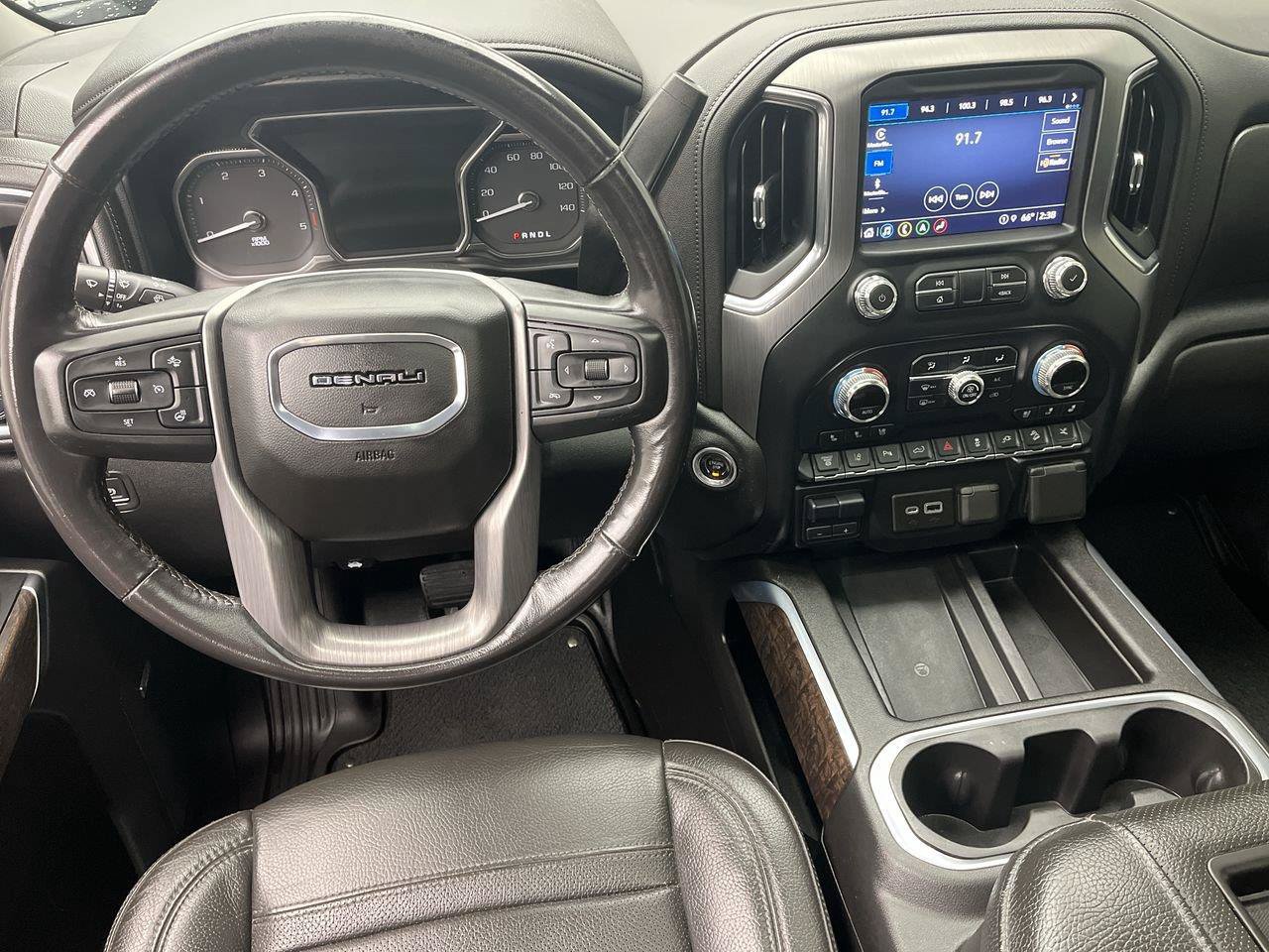 Certified 2021 GMC Sierra 2500 Denali w/ Denali Black Diamond Edition AWD/4WD image 16