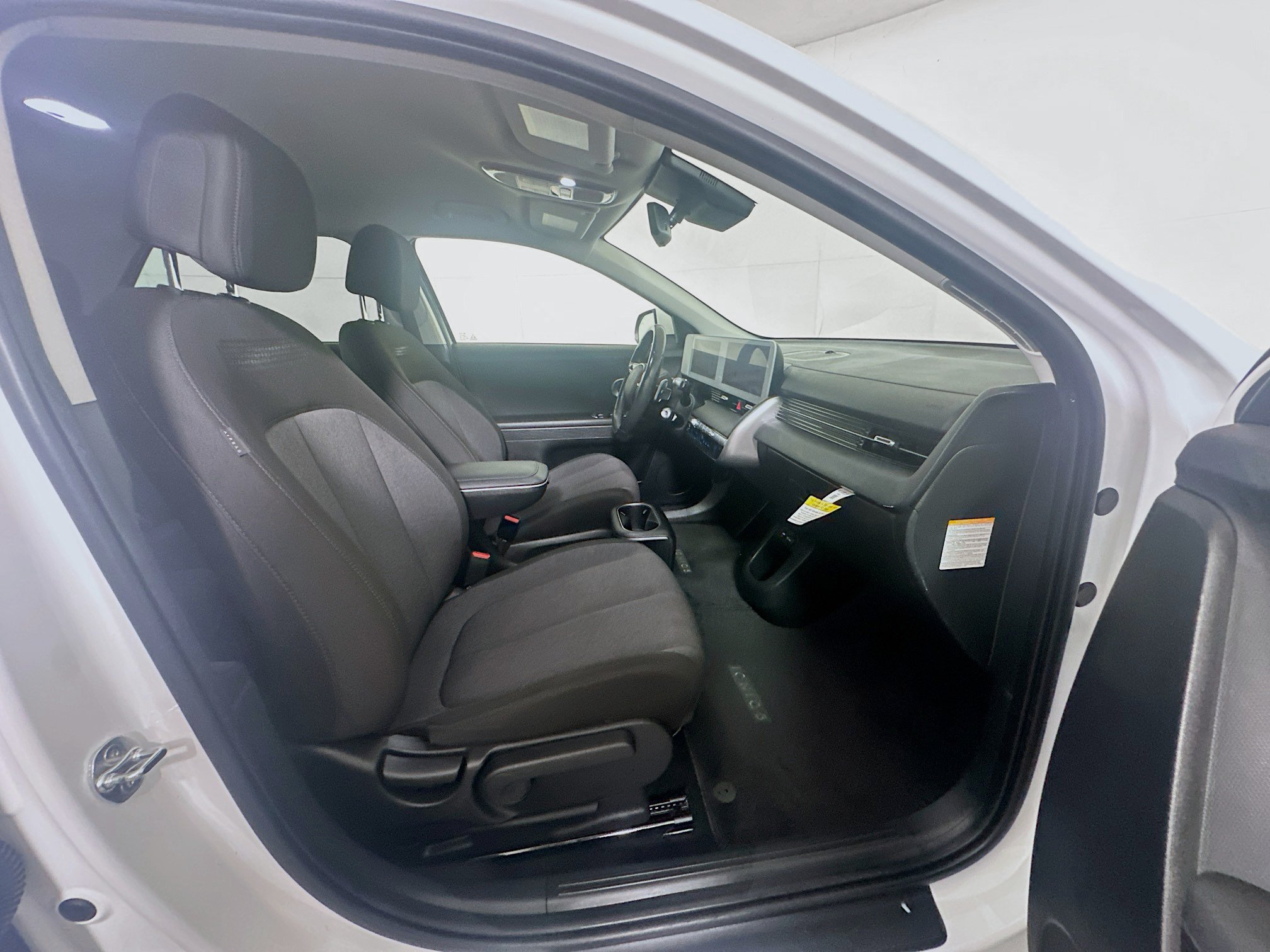 Used 2024 Hyundai Ioniq 5 SEL RWD image 31