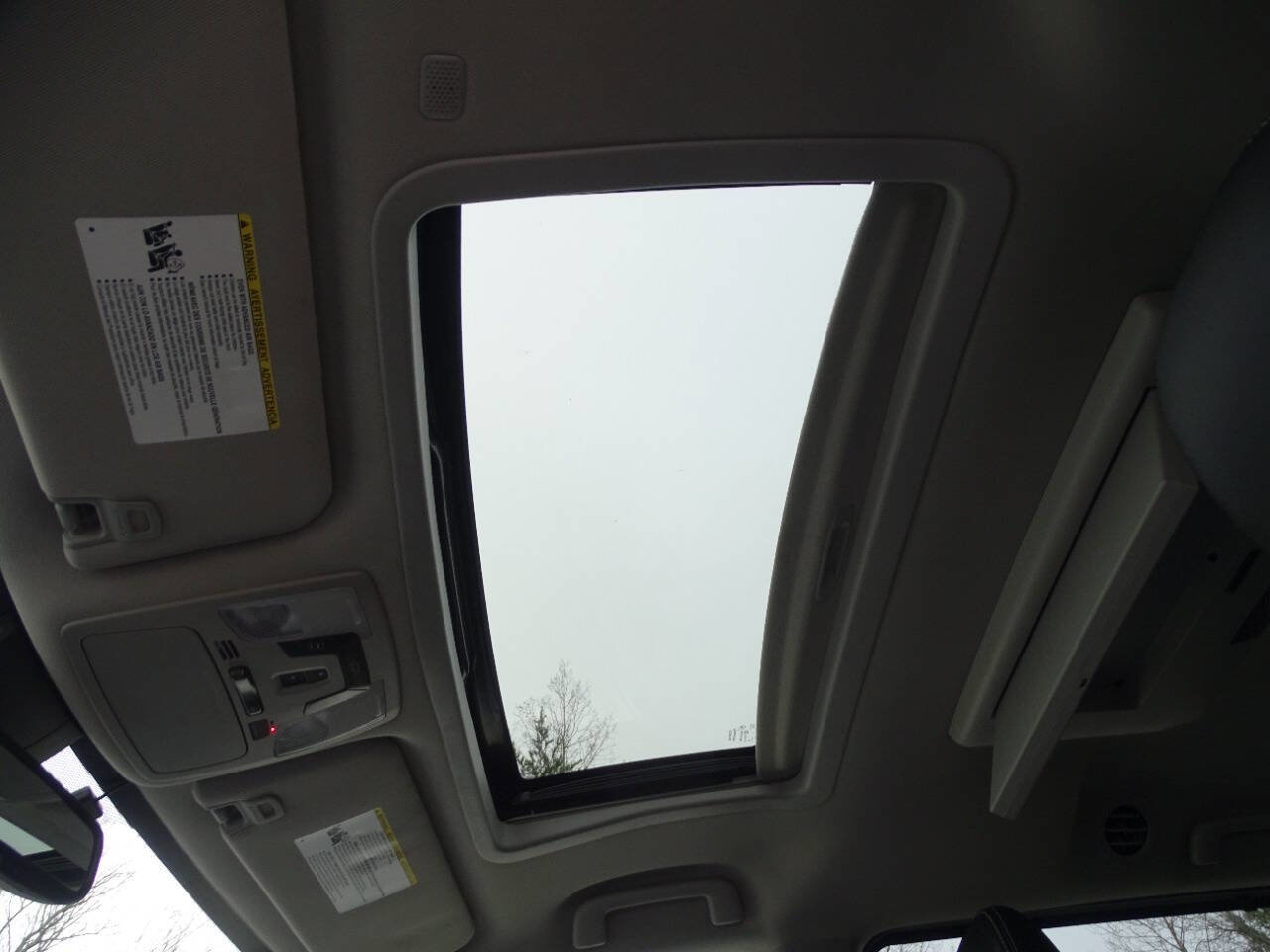 Used 2019 Toyota Sienna SE Premium AWD/4WD image 14