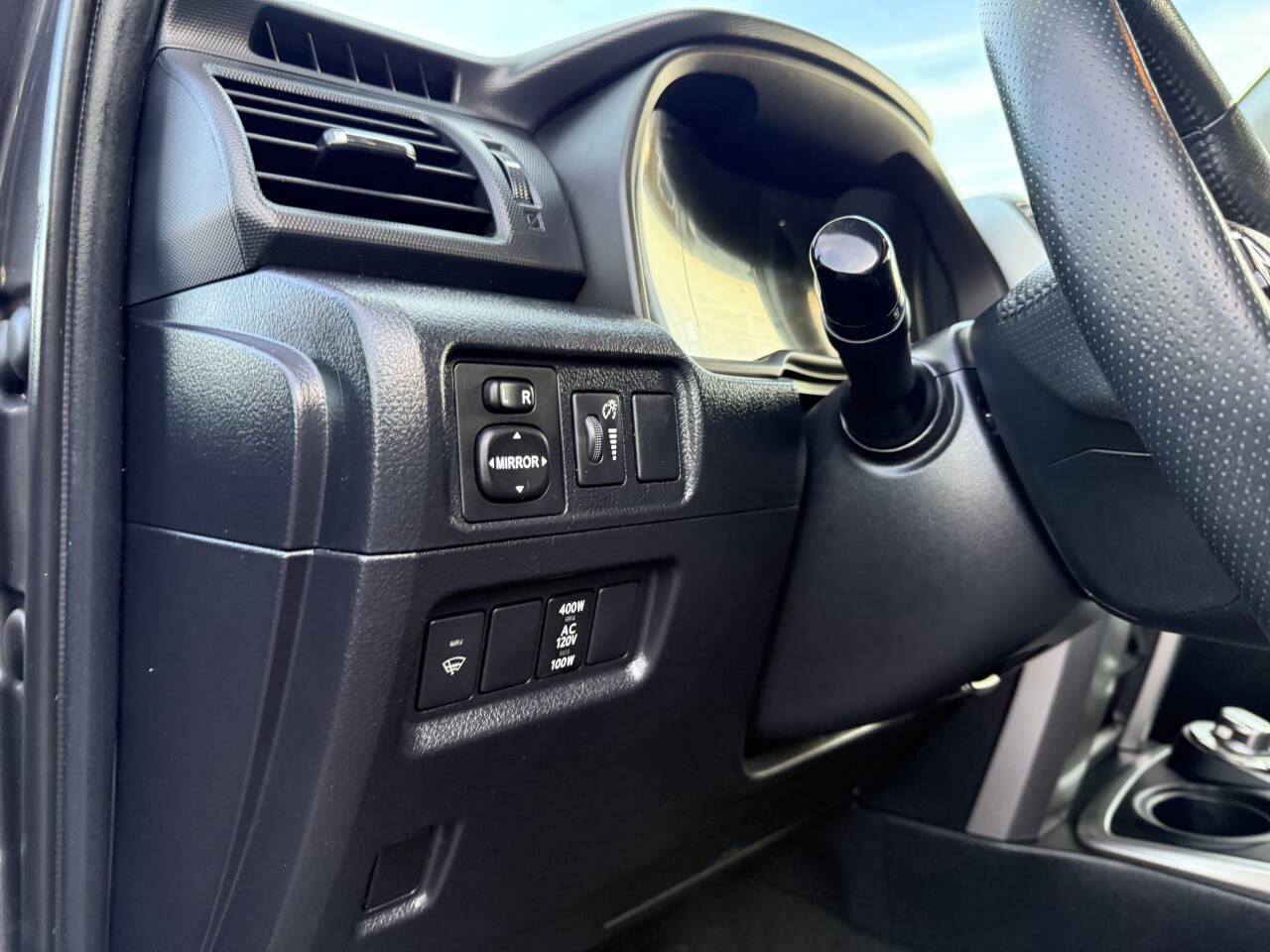Used 2019 Toyota 4Runner SR5 AWD/4WD image 18