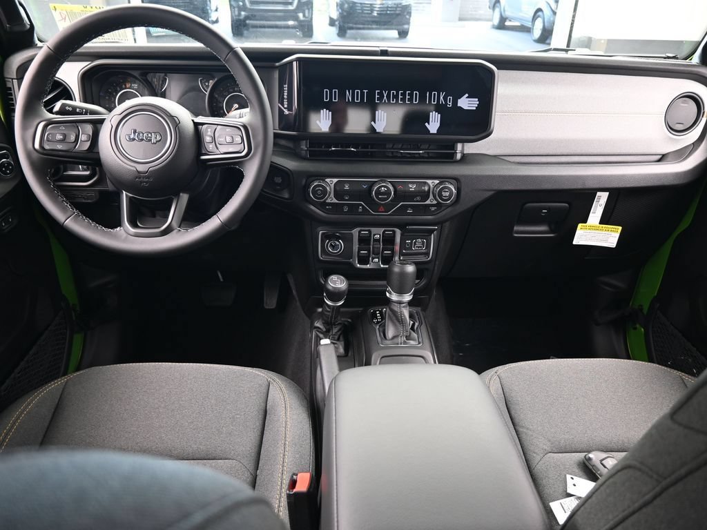Used 2025 Jeep Gladiator Sport AWD/4WD image 31