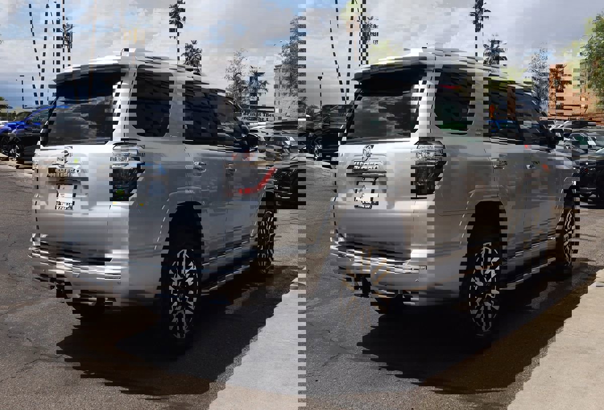 Used 2022 Toyota 4Runner Limited AWD/4WD image 13