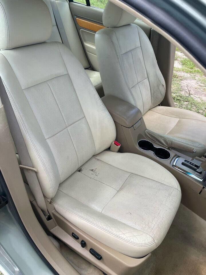 Used 2008 Lincoln MKZ image 17