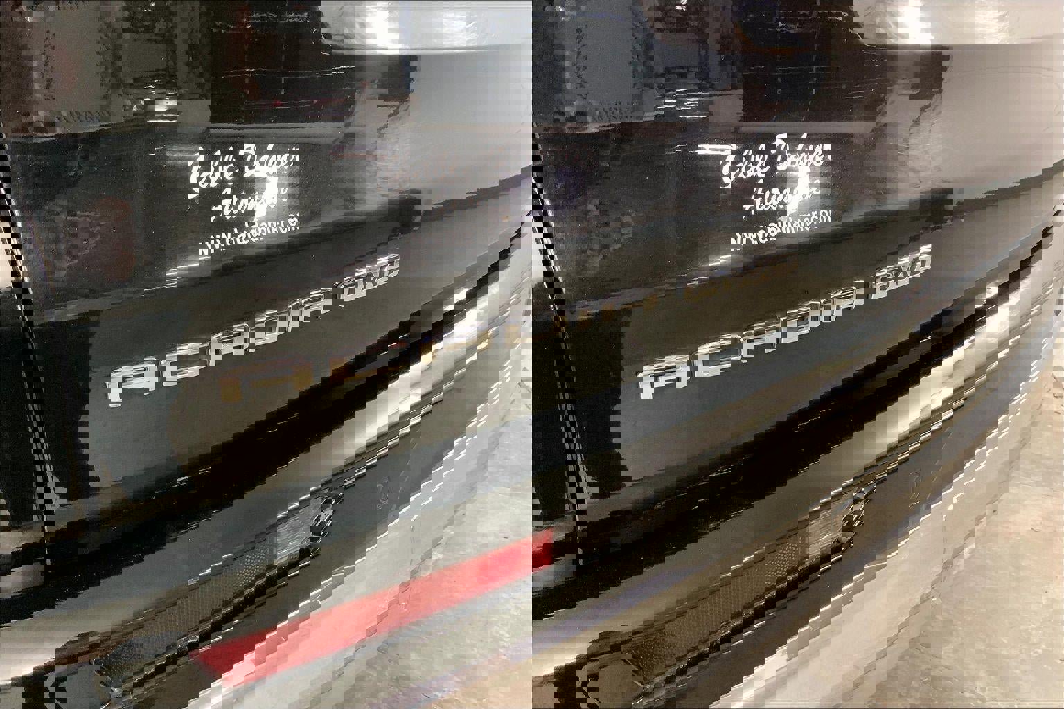 Used 2024 GMC Acadia Denali w/ Super Cruise Package image 8