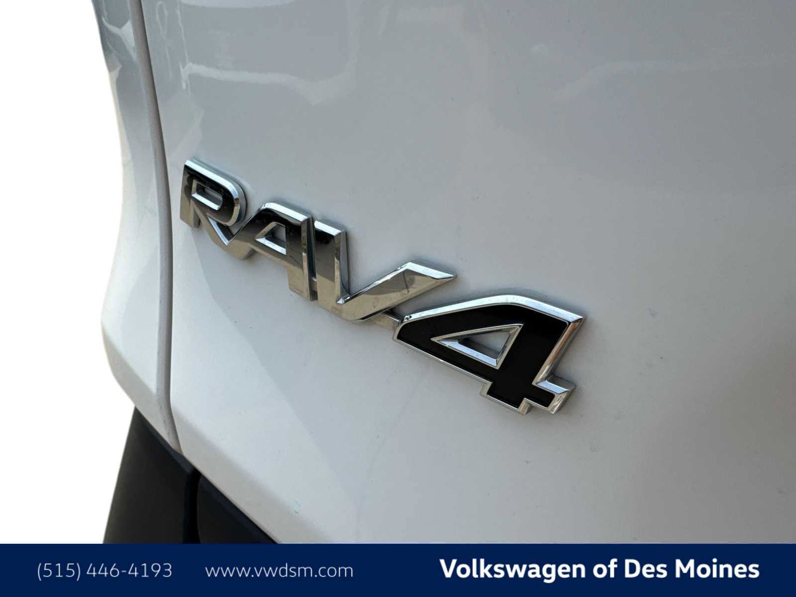 Used 2025 Toyota RAV4 XLE image 6