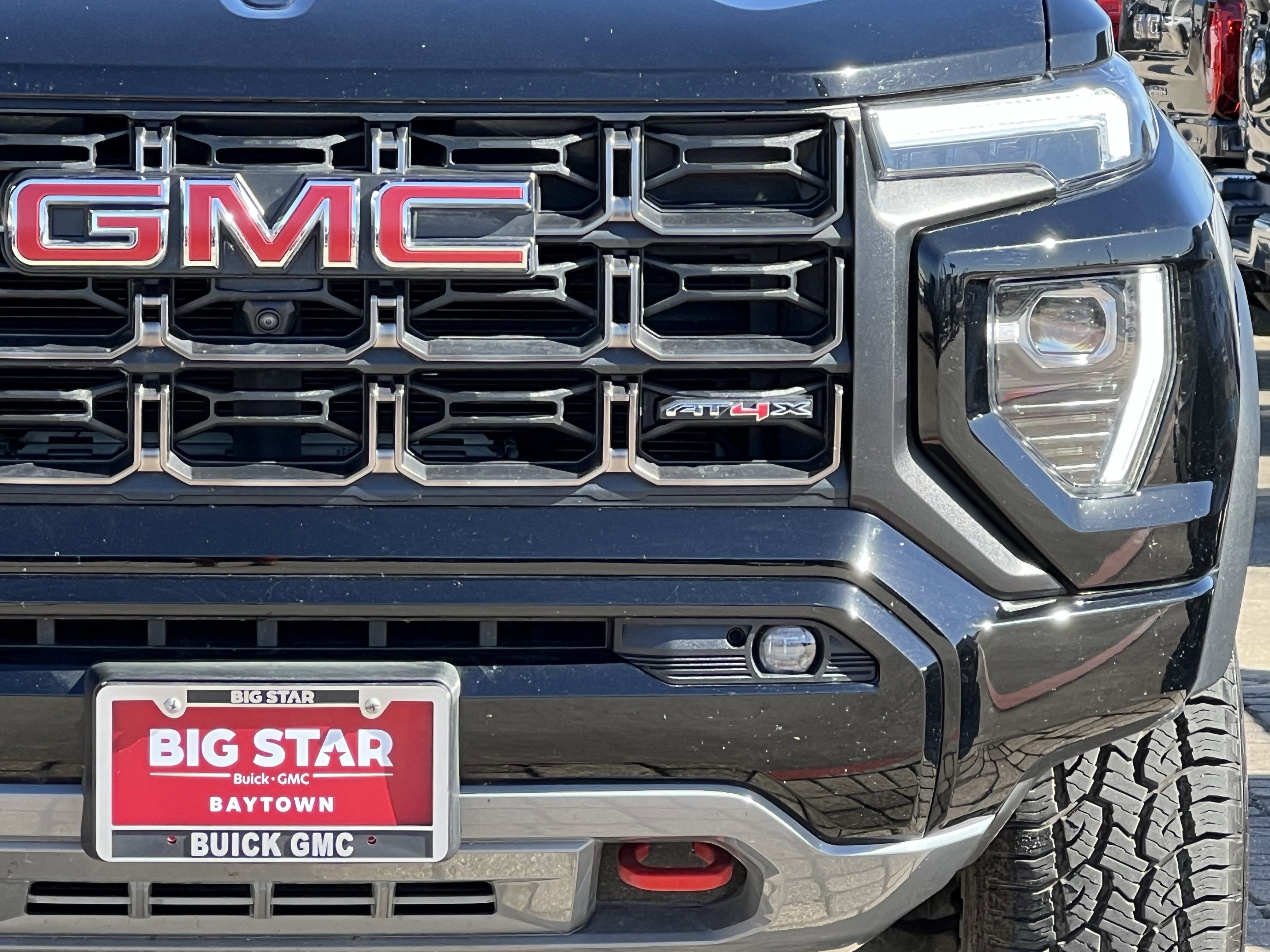 Used 2023 GMC Canyon AT4X image 7