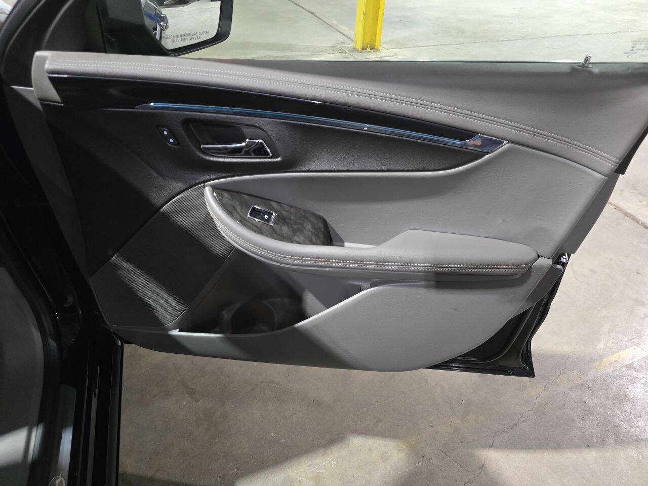 Used 2015 Chevrolet Impala LTZ image 31