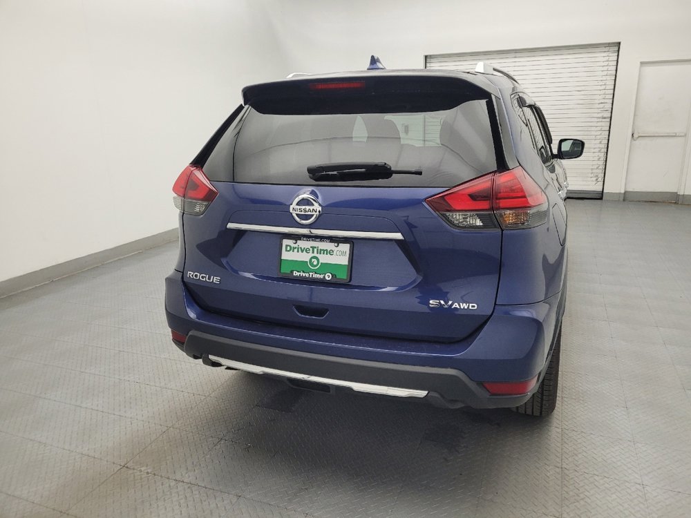 Used 2017 Nissan Rogue SV image 7
