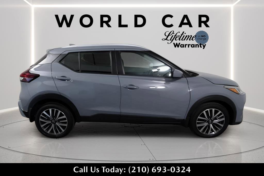 Used 2024 Nissan Kicks SV FWD image 8
