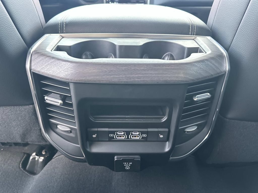 New 2026 RAM 2500 Laramie AWD/4WD image 12
