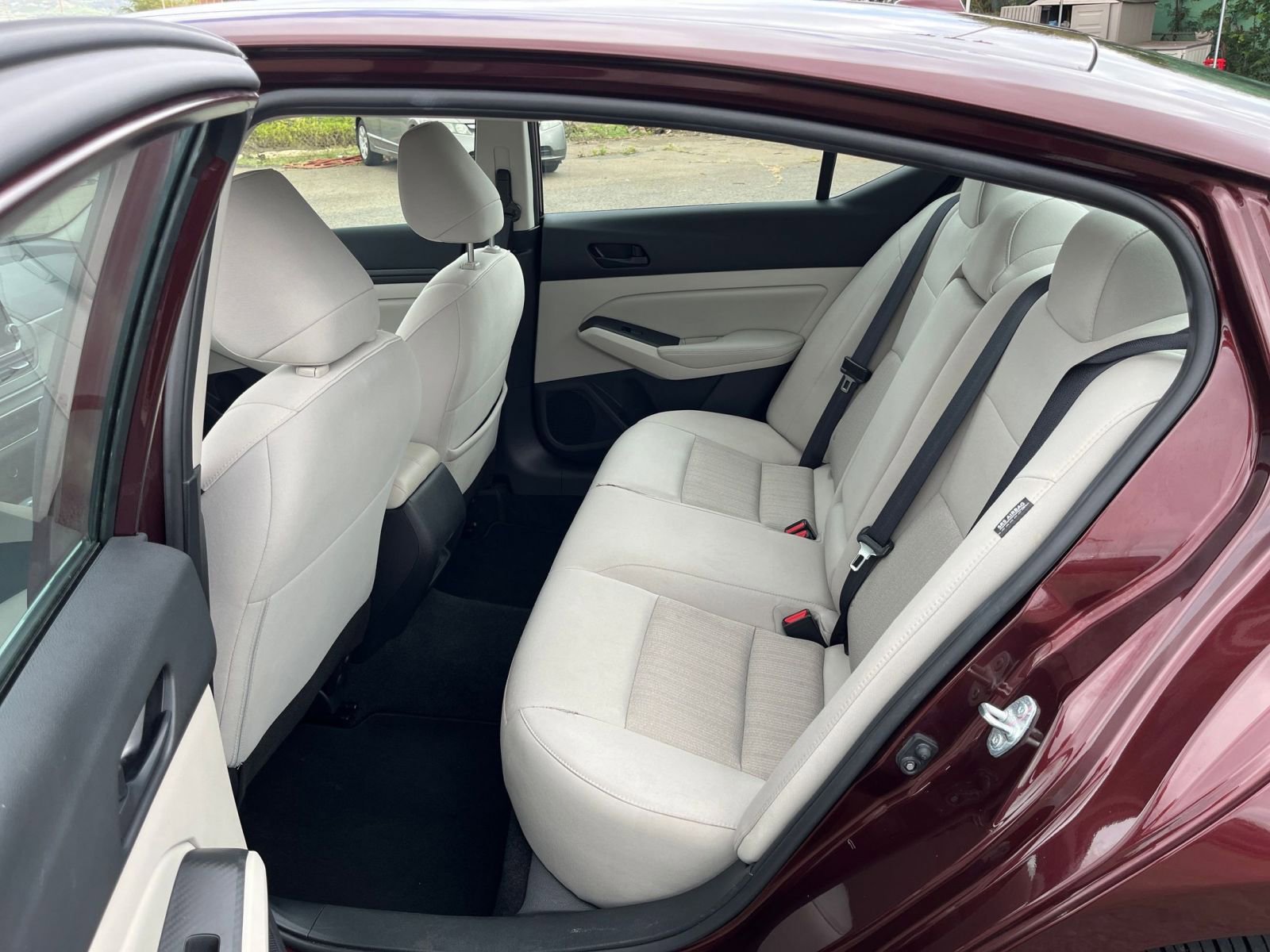 Used 2025 Nissan Altima 2.5 SV image 29