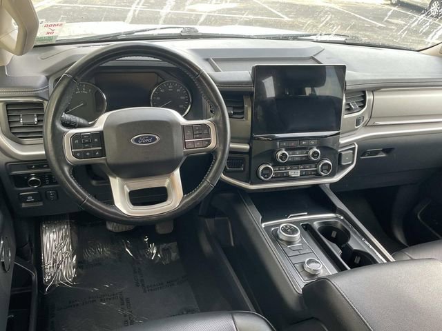 Certified 2024 Ford Expedition XLT image 7