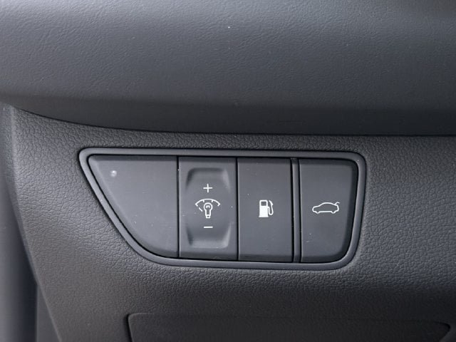 Used 2023 Genesis G70 2.0T RWD image 22