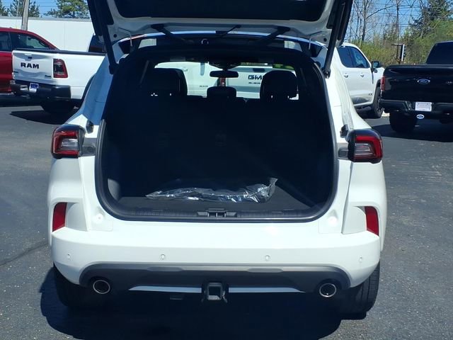 Certified 2024 Ford Escape ST-Line Select w/ Tech Pack #2 AWD/4WD image 7