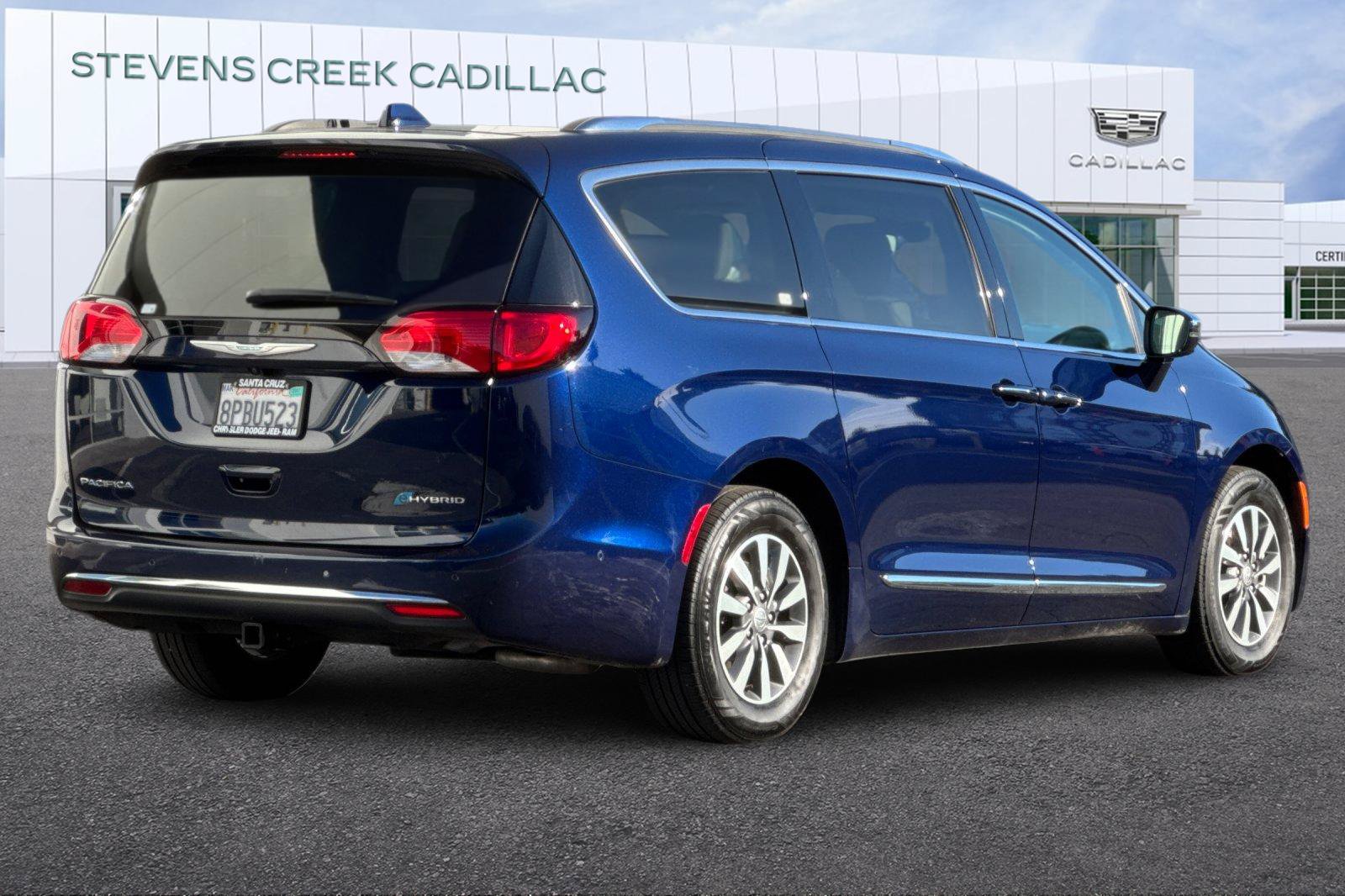Used 2020 Chrysler Pacifica Limited w/ Advanced Safetytec Group FWD image 3