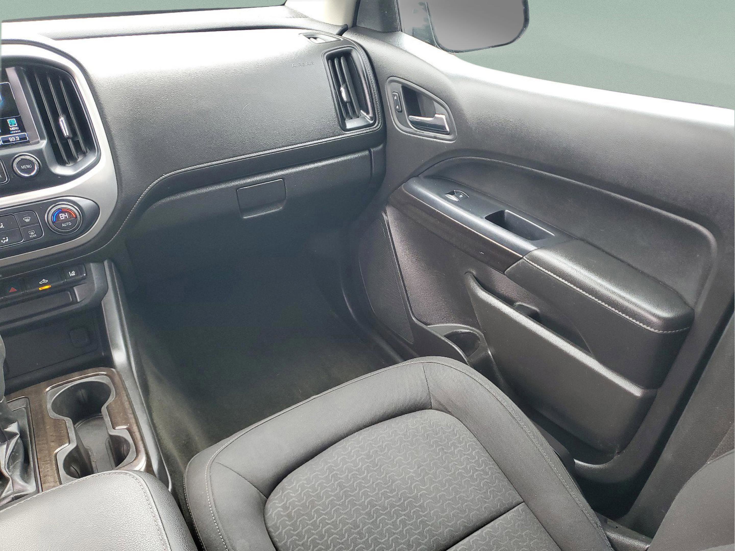 Used 2017 GMC Canyon SLE w/ Nightfall Edition image 27