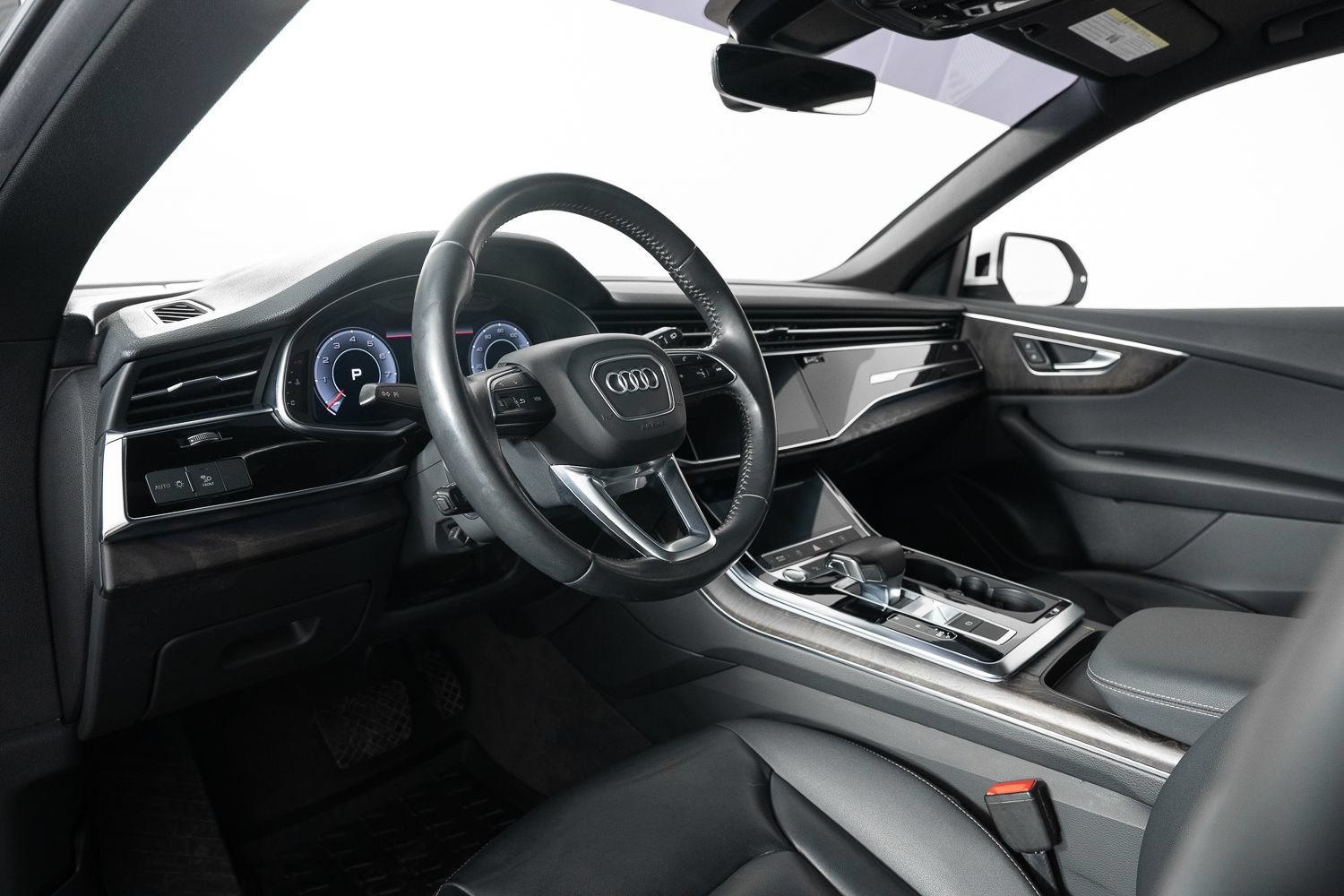 Used 2019 Audi Q8 Premium w/ Convenience Package AWD/4WD image 12
