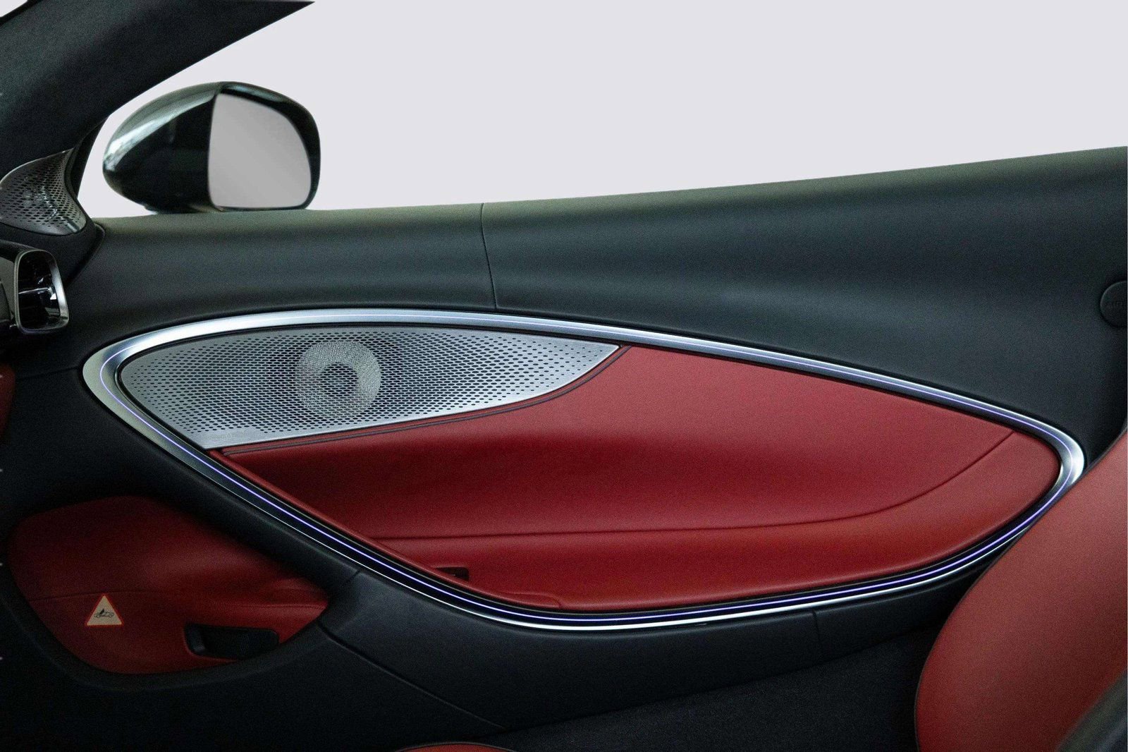 Used 2023 McLaren Artura image 21