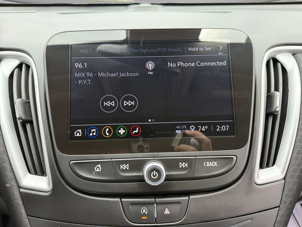 Used 2024 Chevrolet Malibu LT FWD image 23