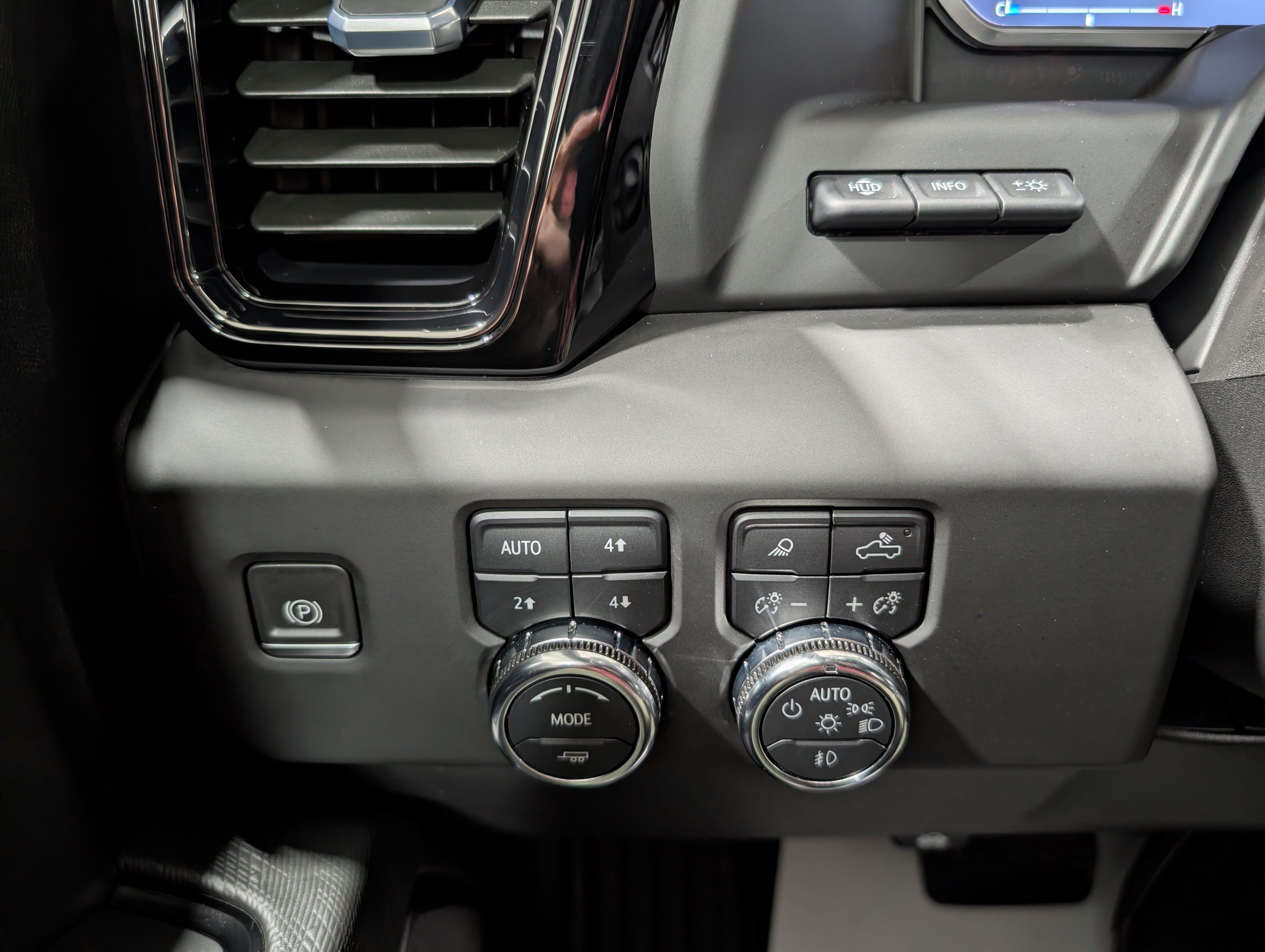 Used 2023 GMC Sierra 1500 AT4X AWD/4WD image 24
