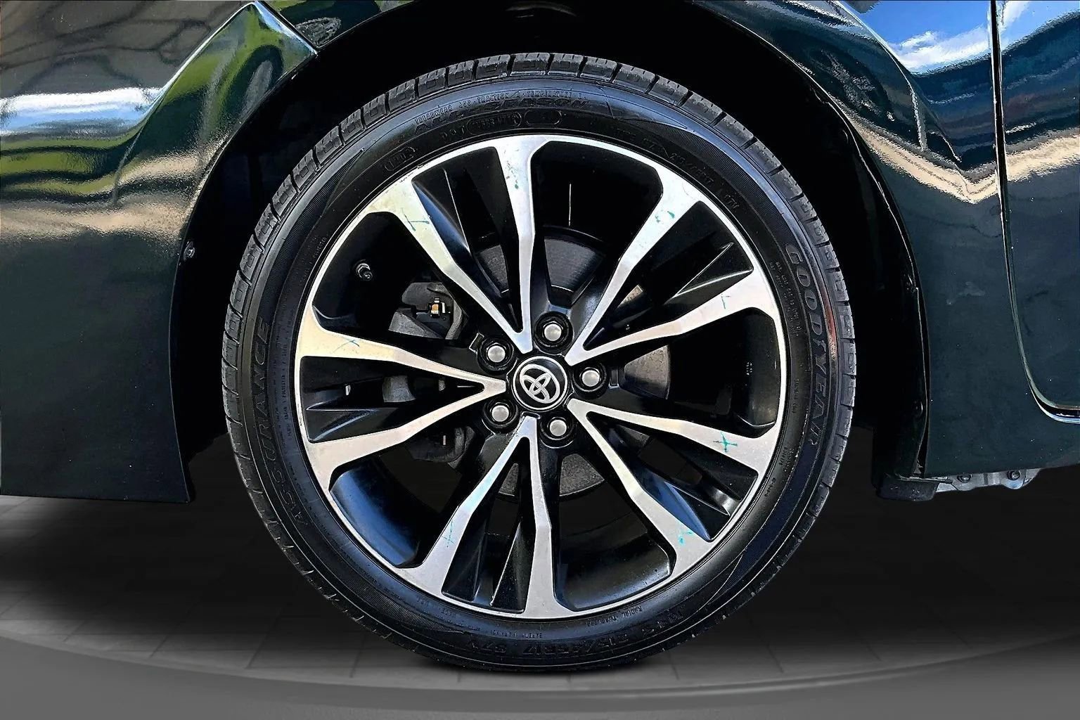 Used 2019 Toyota Corolla SE image 29