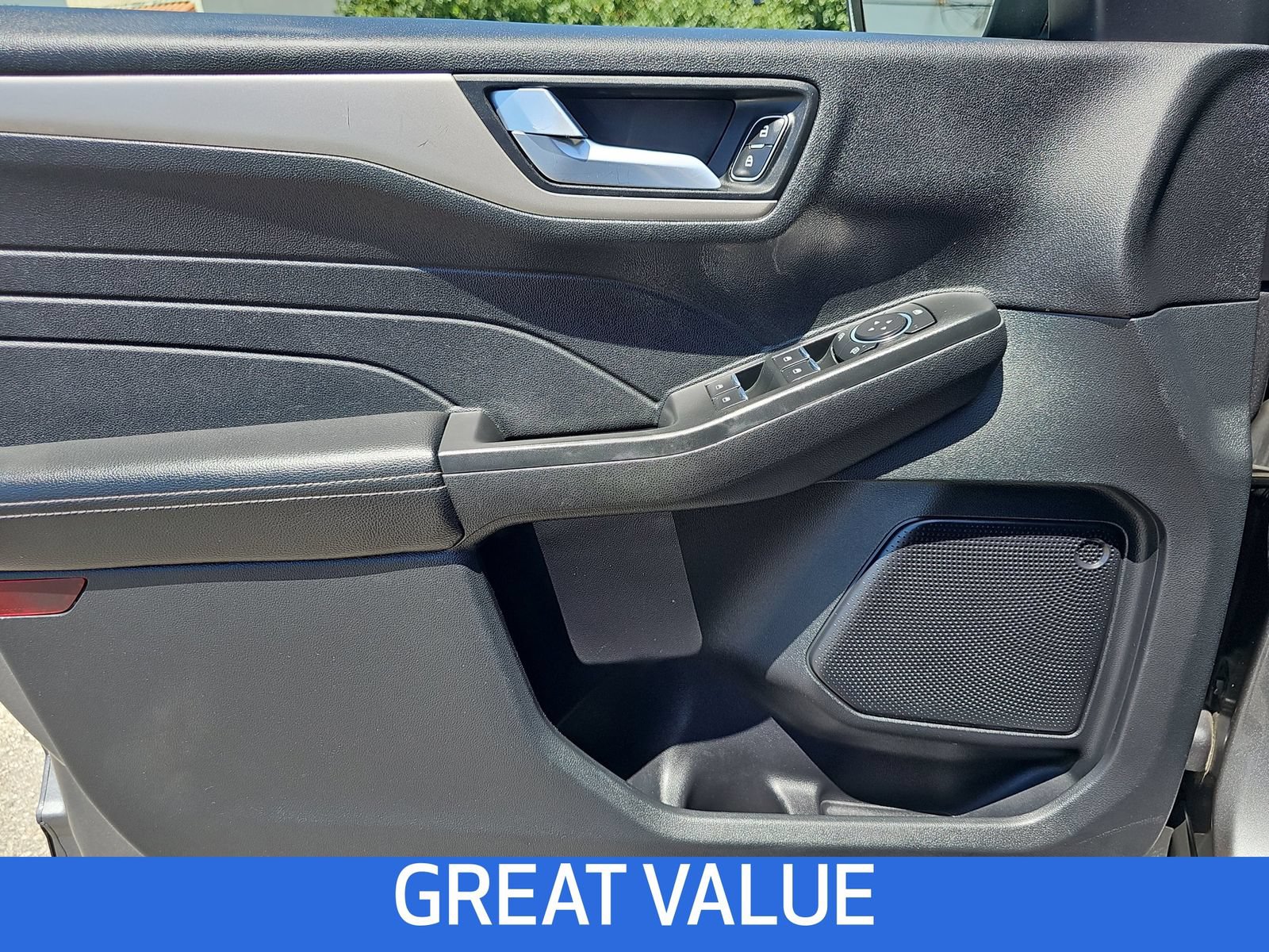 Used 2022 Ford Escape SEL AWD/4WD image 25