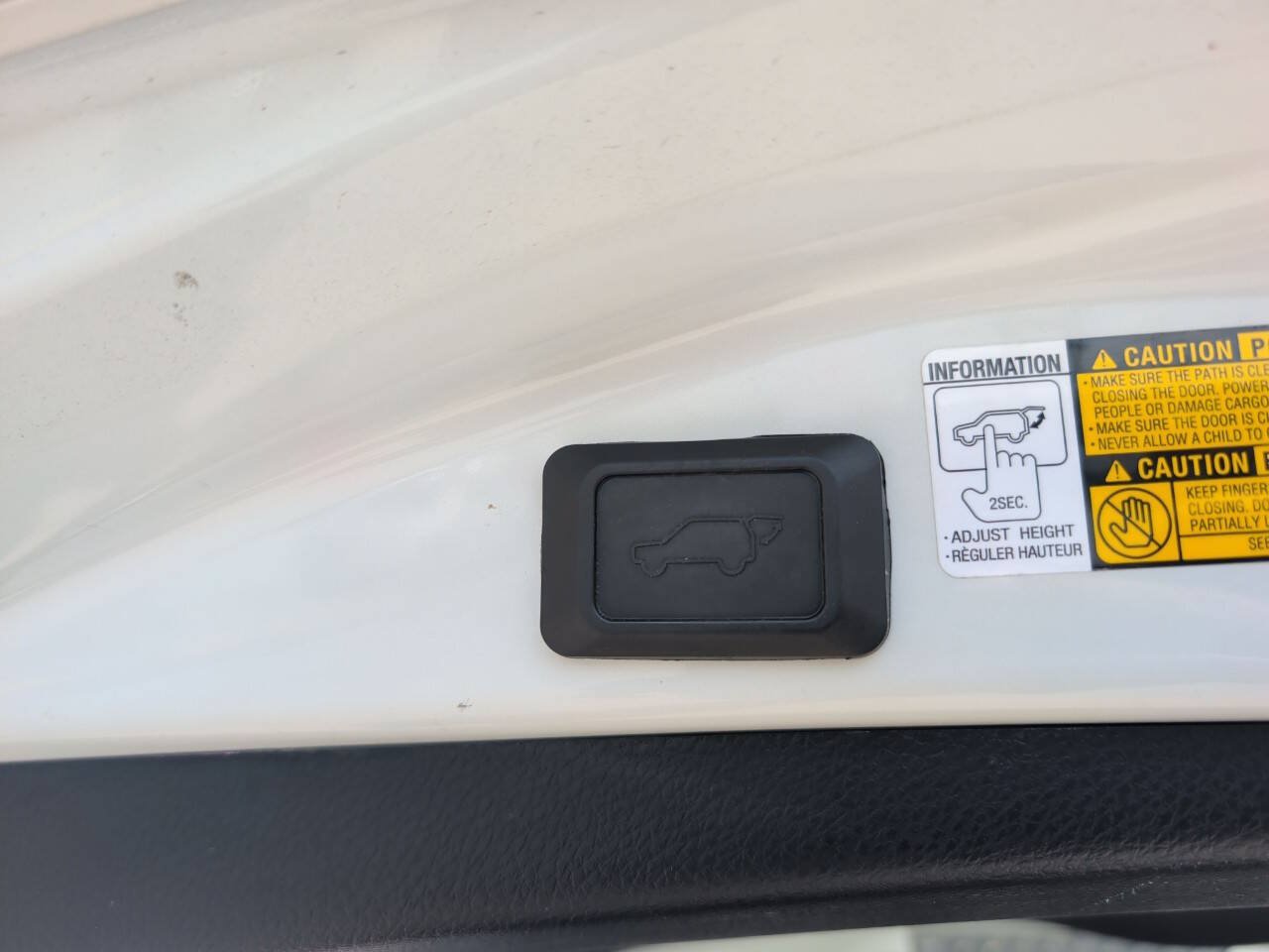 Used 2013 Toyota RAV4 Limited FWD image 20