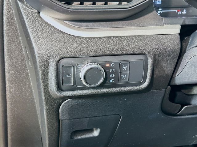 Used 2022 Ford Explorer XLT image 19