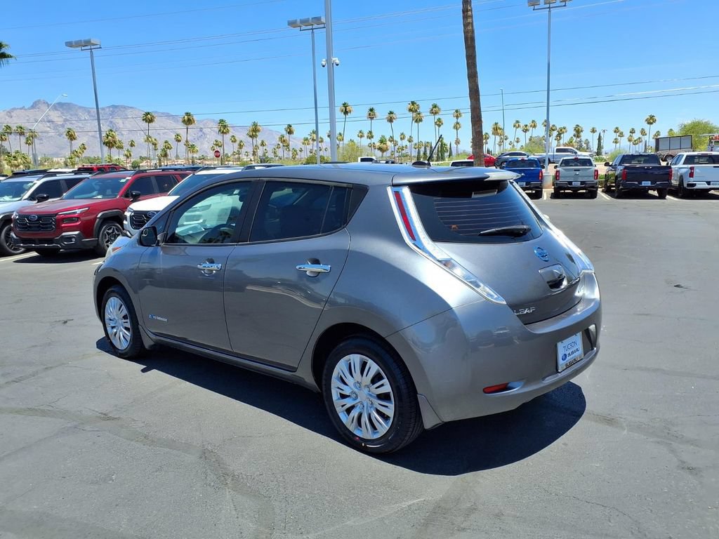 Used 2016 Nissan Leaf S FWD image 12