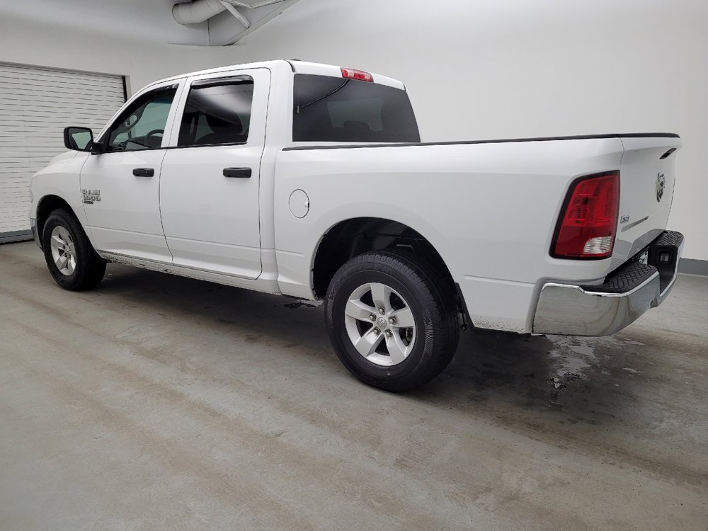 Used 2022 RAM 1500 Classic SLT image 3