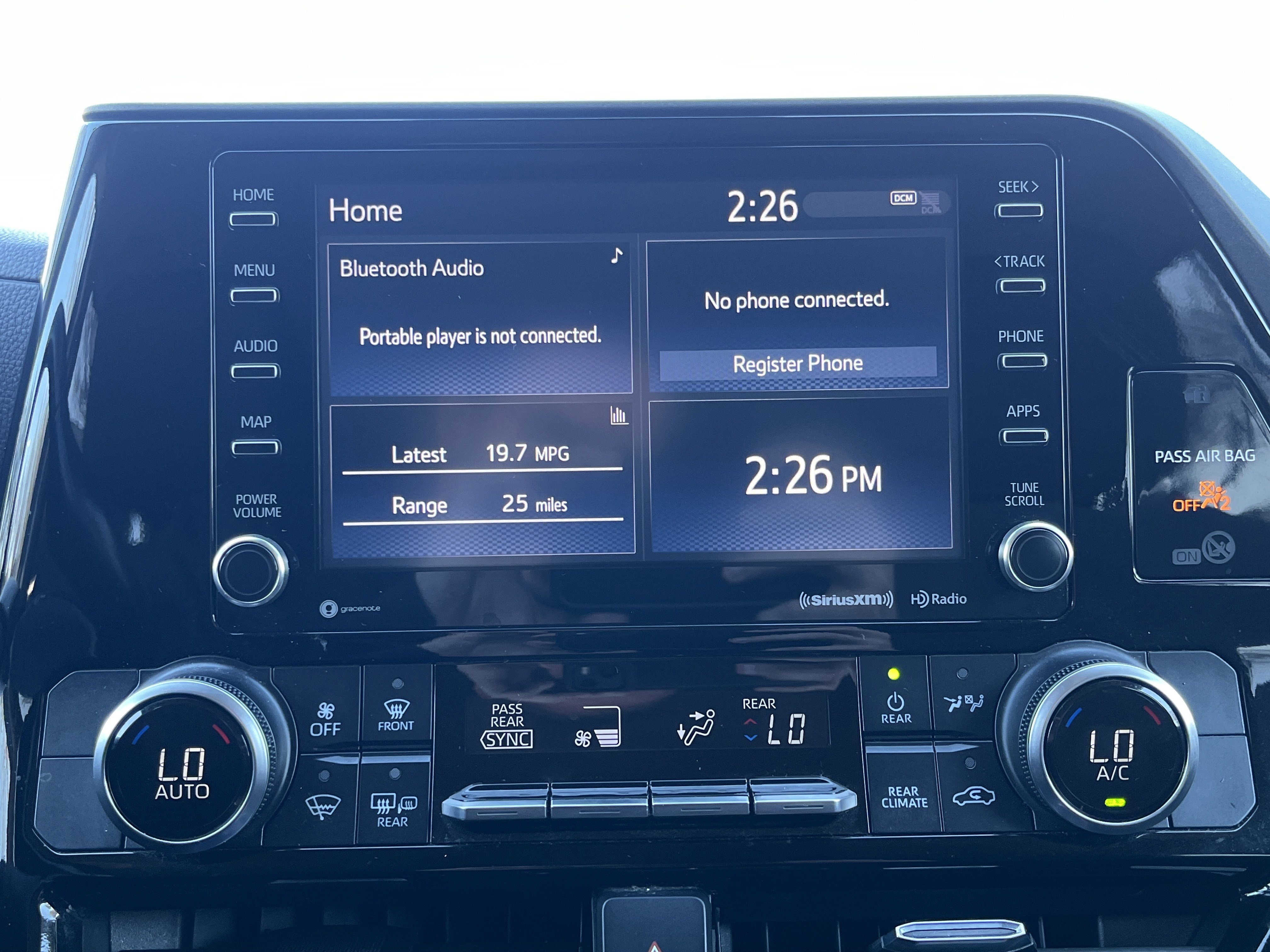 Used 2022 Toyota Highlander LE image 5