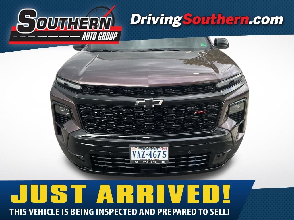 Used 2026 Chevrolet Traverse RS FWD image 1