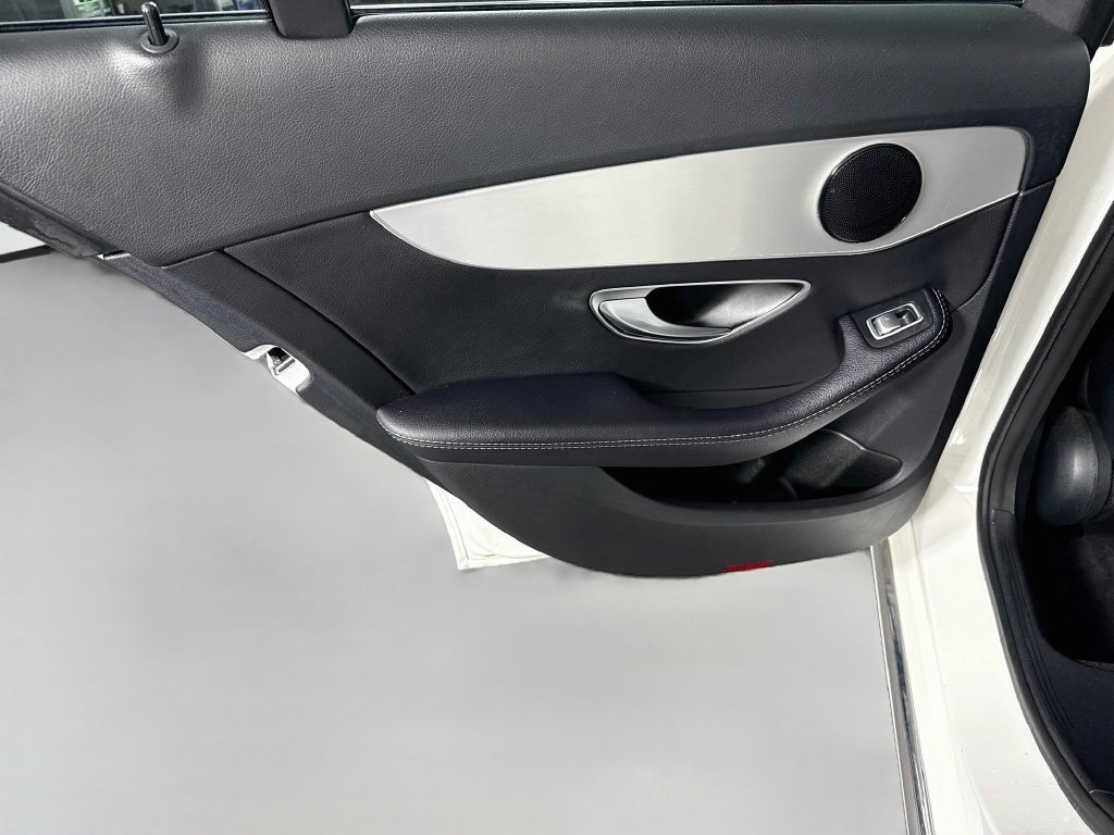 Used 2019 Mercedes-Benz C 300 Sedan w/ Premium Package image 25