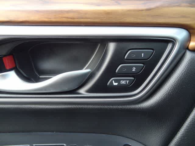 Used 2020 Honda CR-V Touring image 17