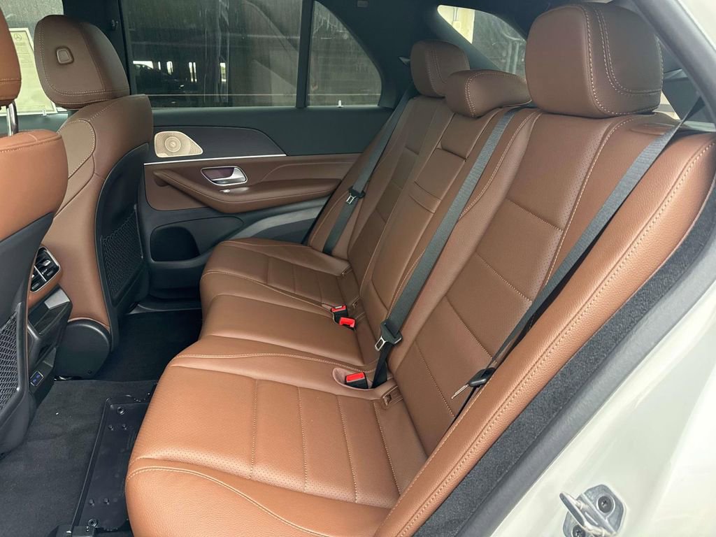 Used 2025 Mercedes-Benz GLE 450e 4MATIC image 7