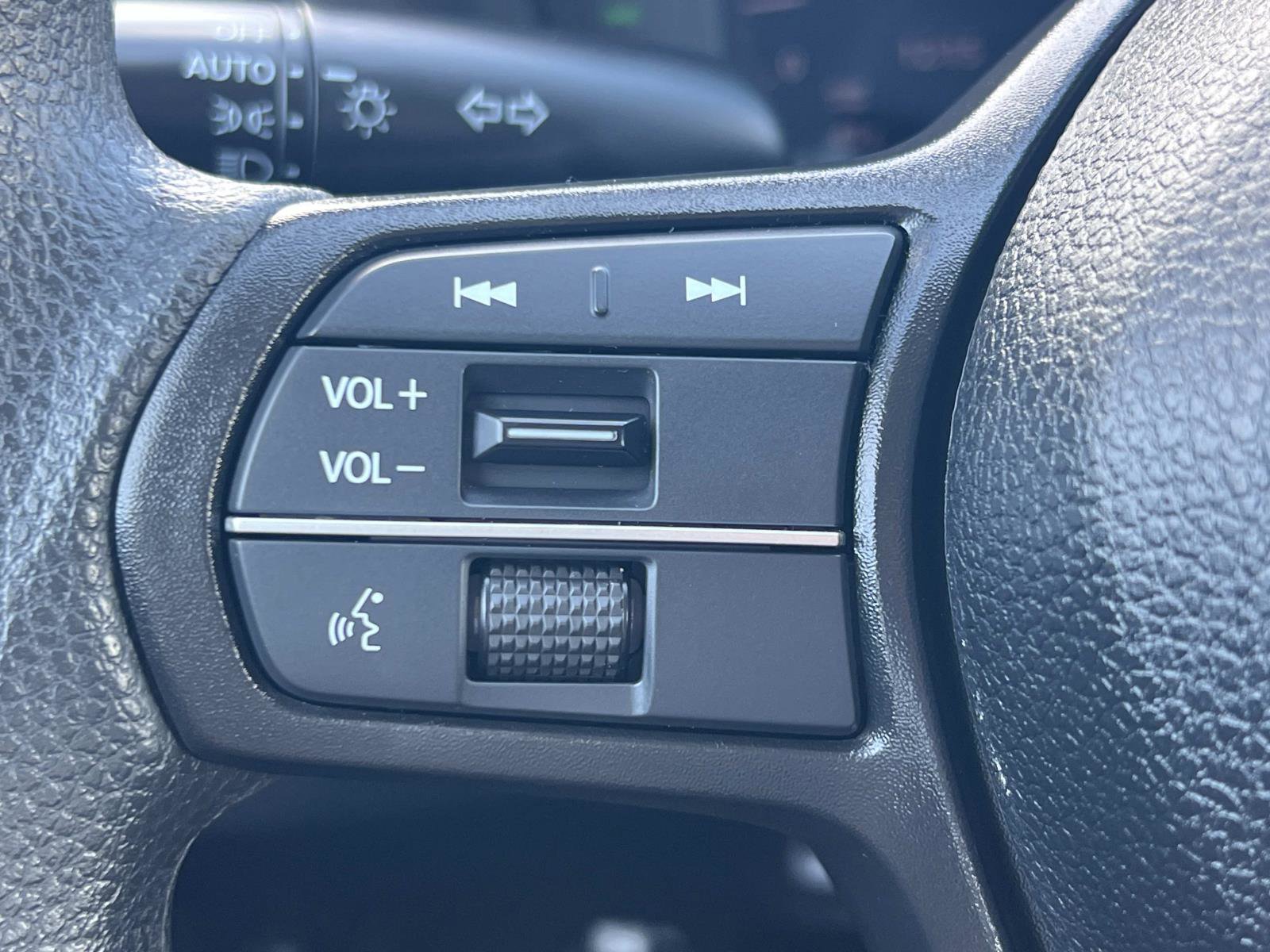 Certified 2025 Honda Accord LX image 9