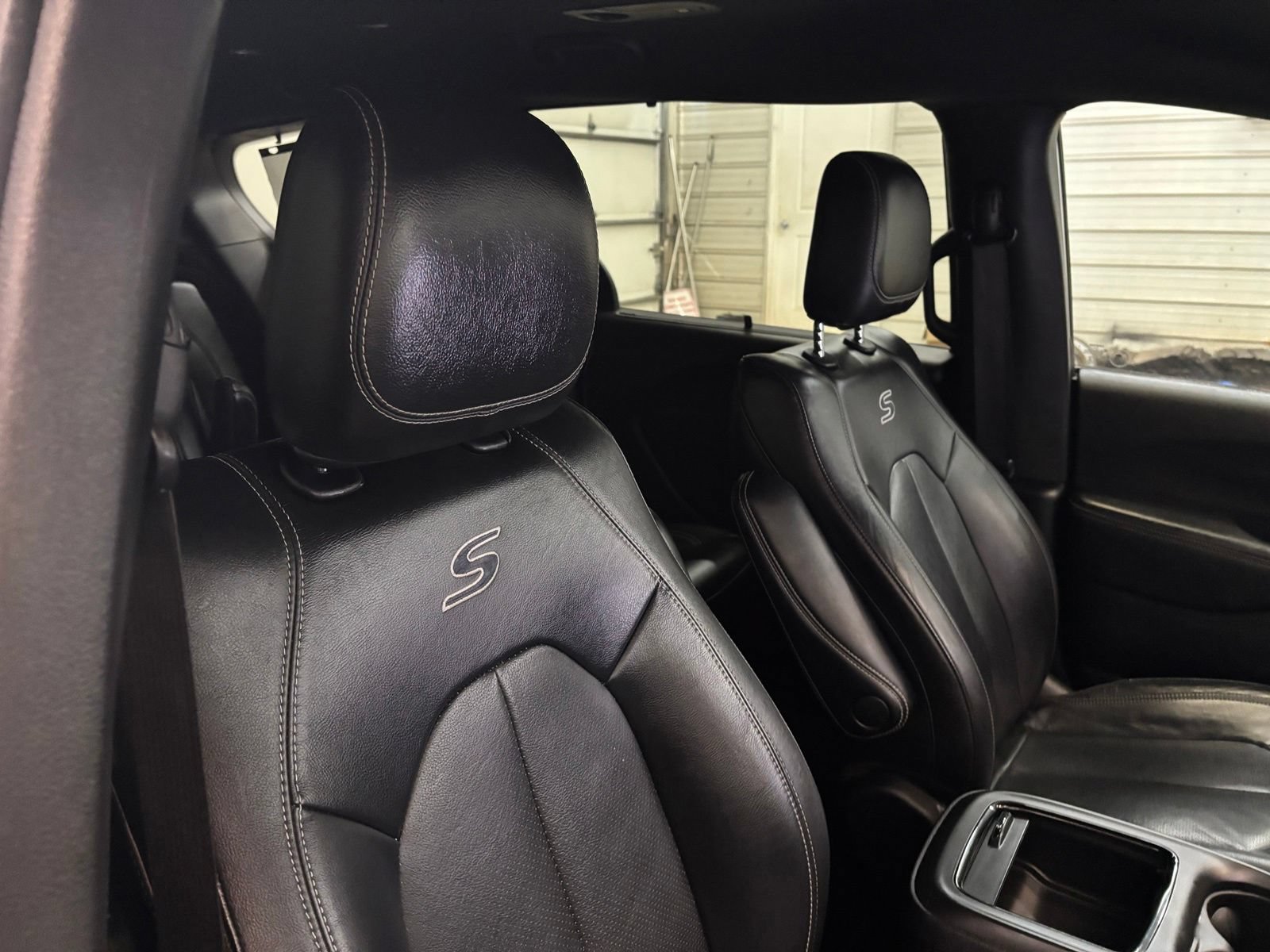 Used 2021 Chrysler Pacifica Touring-L w/ S Appearance Package FWD image 27