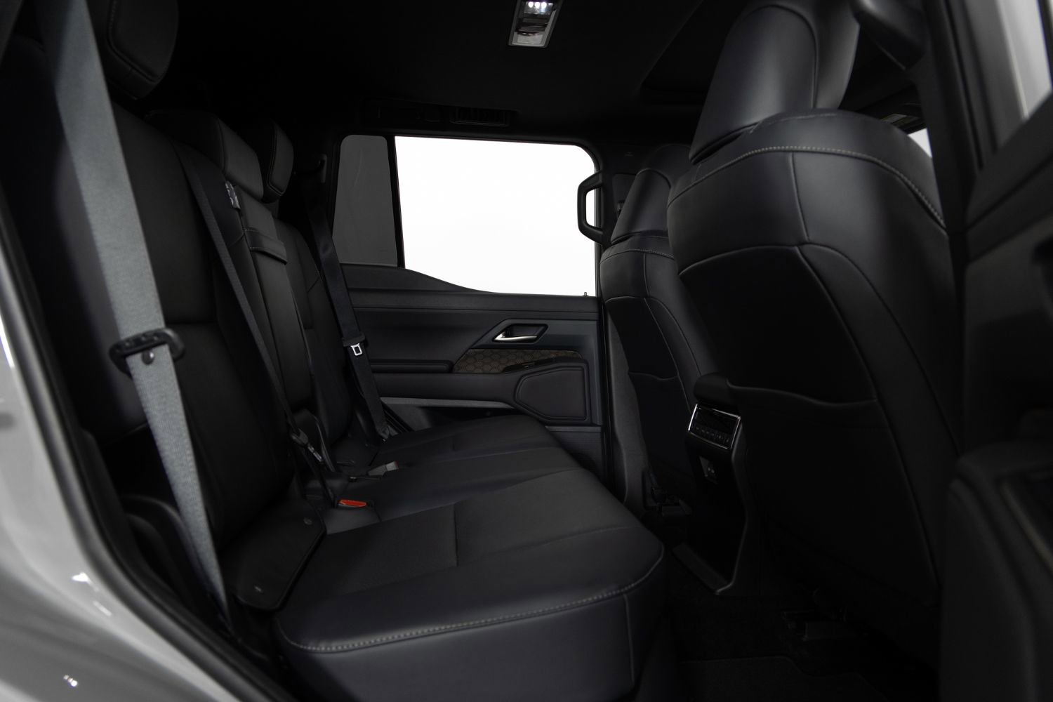 Used 2024 Lexus GX 550 w/ Accessory Package (2T) image 25