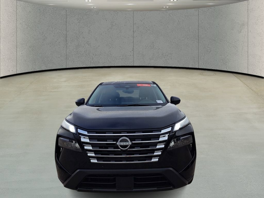 Used 2026 Nissan Rogue SV image 2