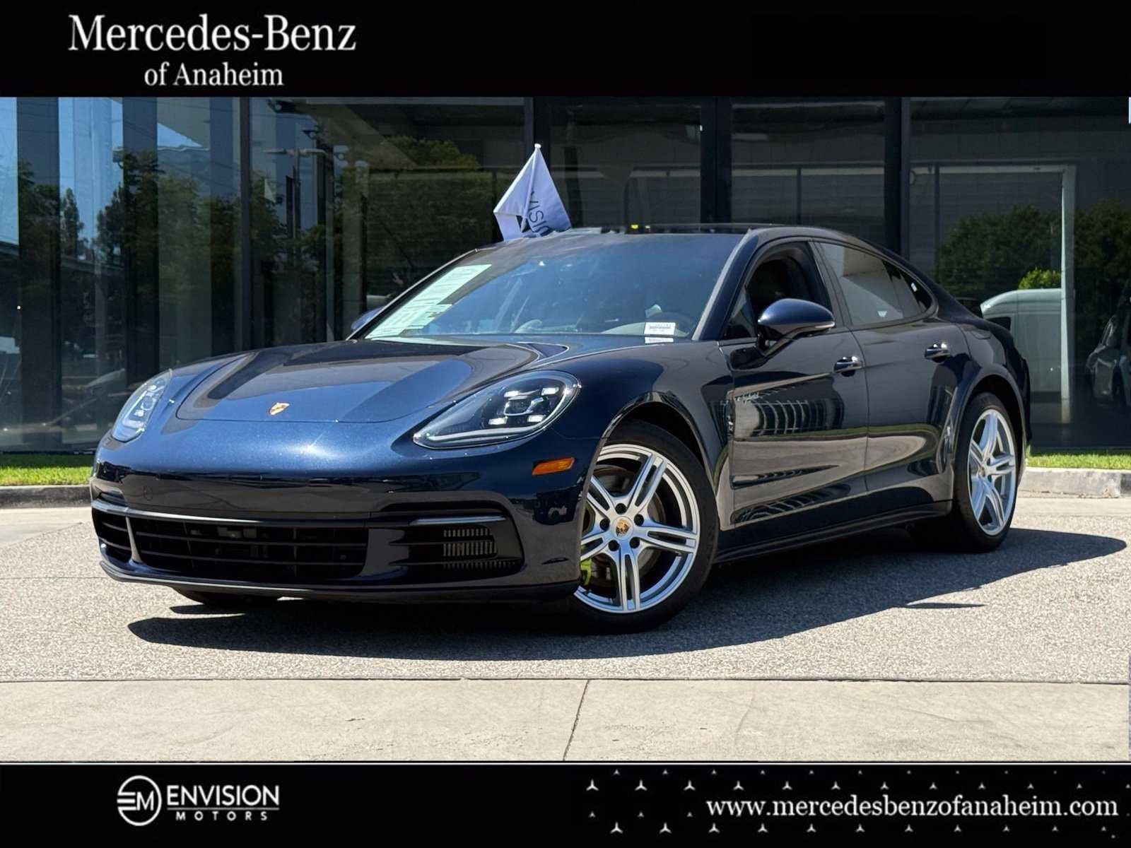 Used 2019 Porsche Panamera 4 AWD/4WD image 1