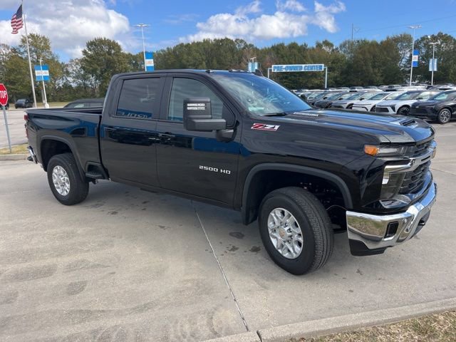 New 2026 Chevrolet Silverado 2500 LT w/ Safety Package AWD/4WD image 13