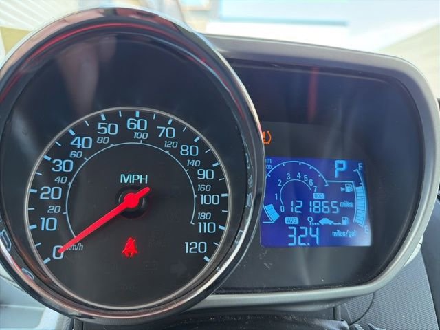 Used 2014 Chevrolet Spark LT FWD image 23