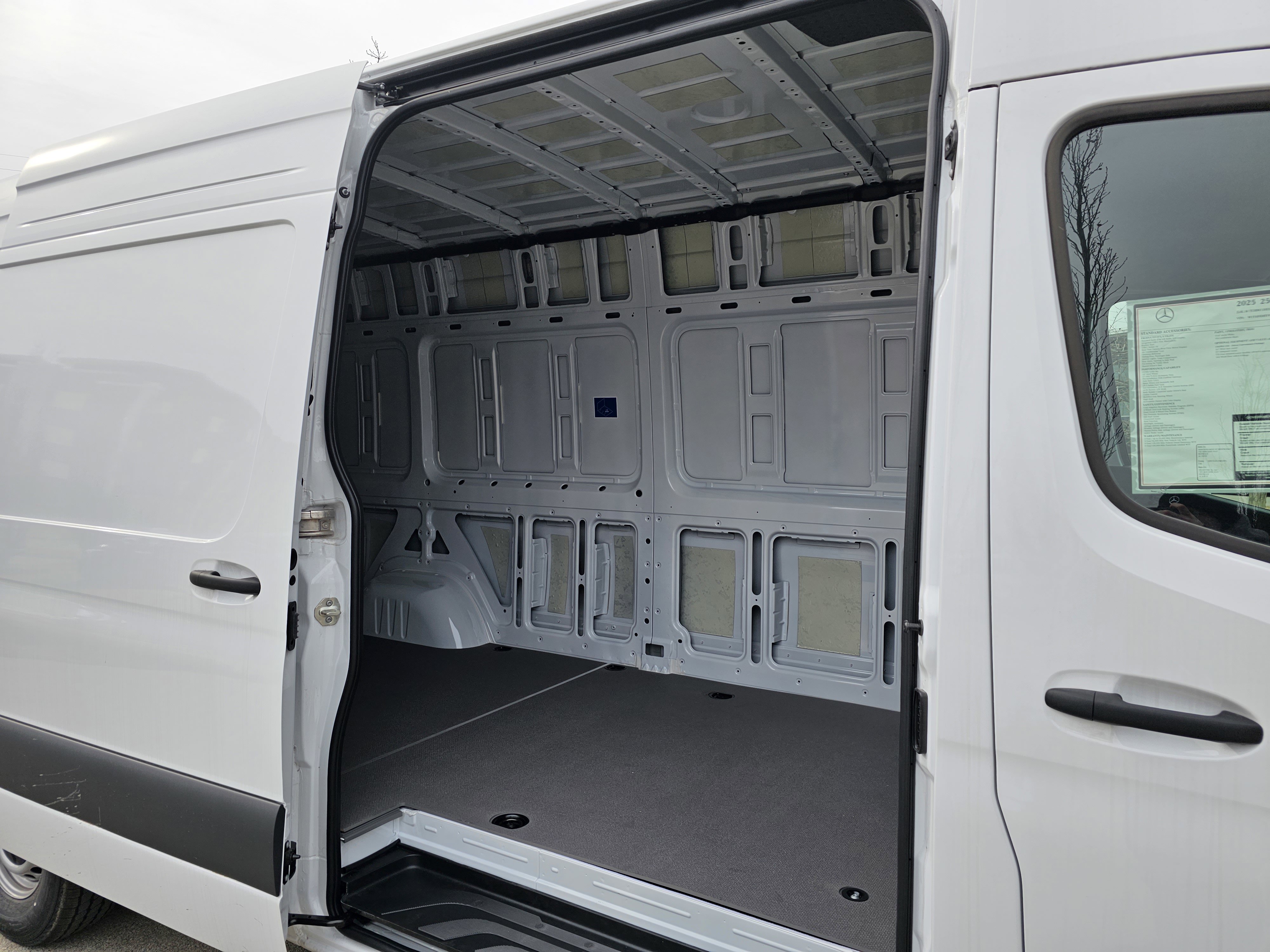 New 2025 Mercedes-Benz Sprinter 2500 image 22
