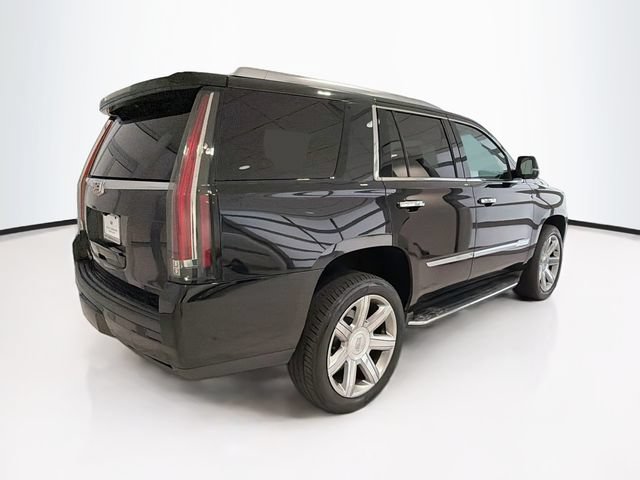 Certified 2017 Cadillac Escalade Luxury AWD/4WD image 6