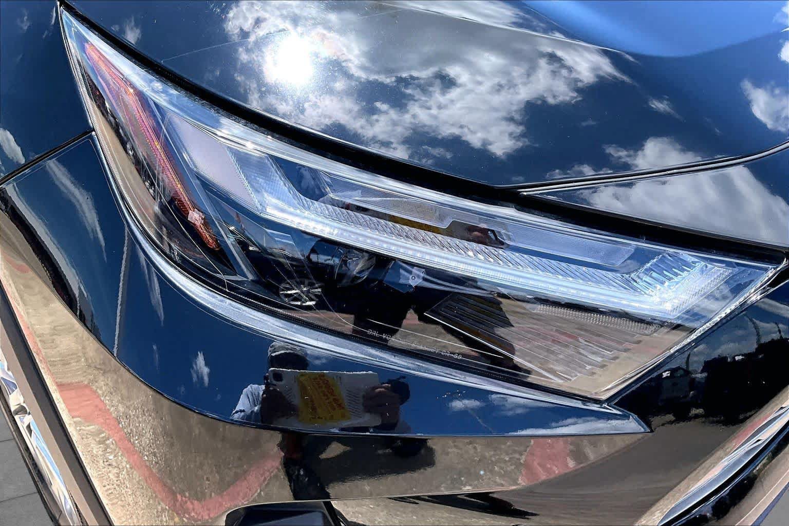 Used 2024 Toyota RAV4 Limited FWD image 28