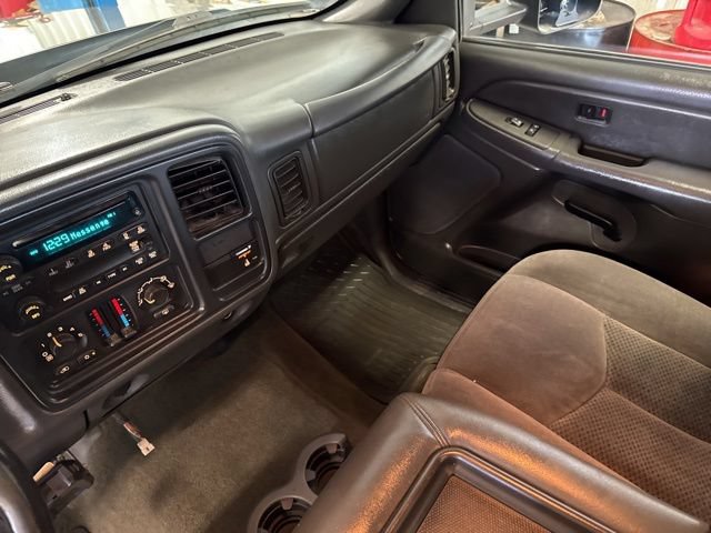Used 2007 Chevrolet Silverado 2500 LT w/ Heavy-Duty Power Package AWD/4WD image 31