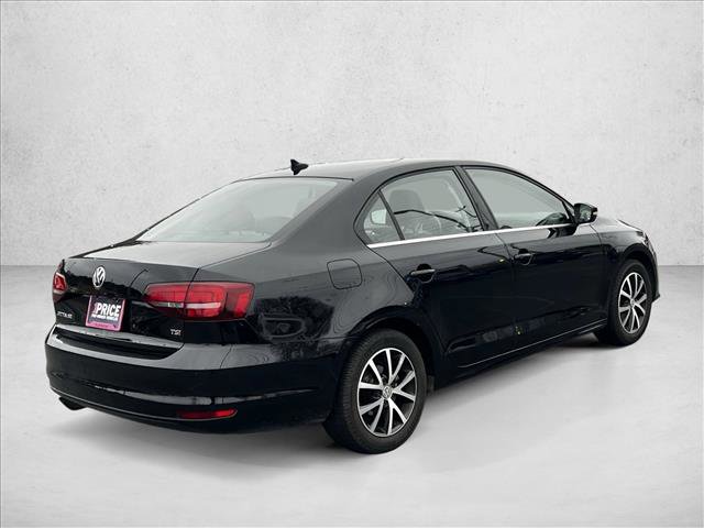 Used 2018 Volkswagen Jetta SE image 2