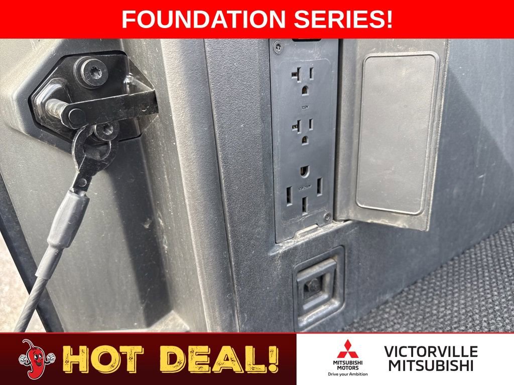 Used 2024 Tesla Cybertruck AWD Crew Cab image 38